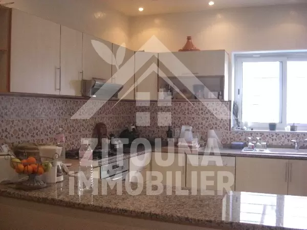 Coquette villa à la cité des juges