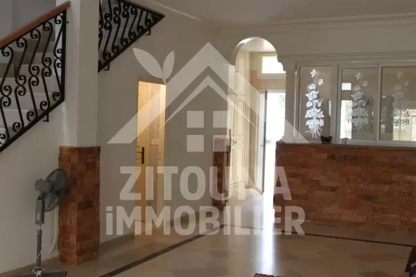 Un trés beau Duplex à louer à carthage