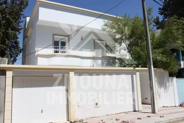 Villa à louer à Mutuelleville