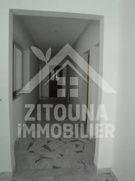 Etage de villa à louer