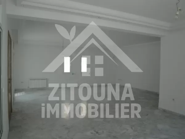 Rez de chaussée à louer