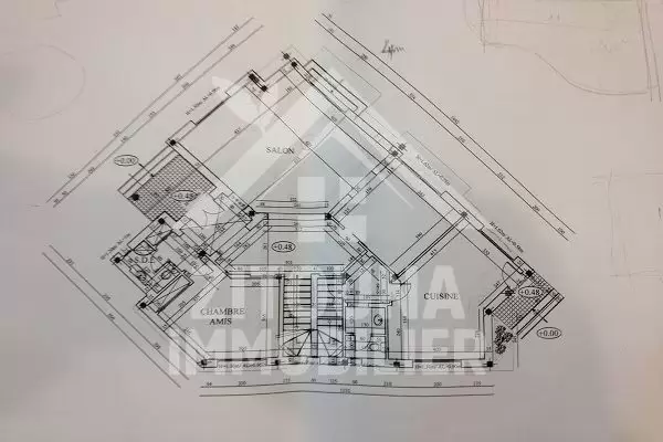 A vendre une magnifique villa inachevée
