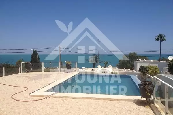 A louer cette somptueuse villa à la Marsa Corniche