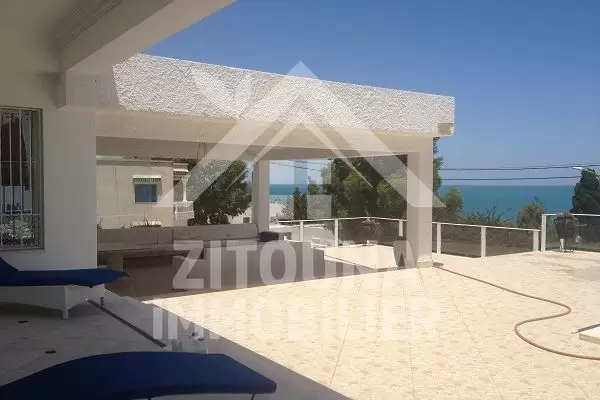 A louer cette somptueuse villa à la Marsa Corniche