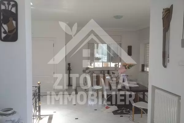 A louer cette somptueuse villa à la Marsa Corniche