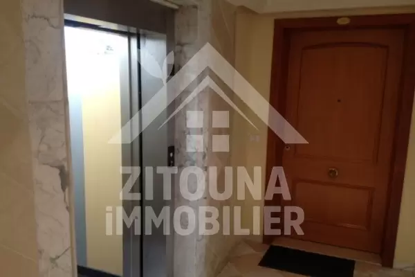 A louer un bel appartement avec une vue.....