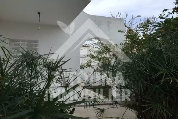 A louer une belle villa à El Menzah 9