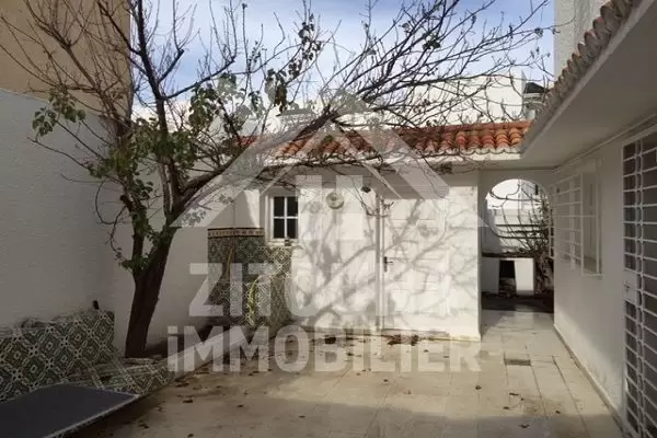 A louer une belle villa à El Menzah 9