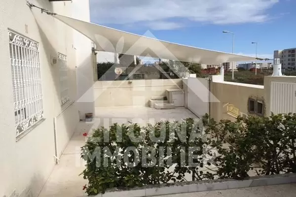 À louer une belle villa aux Jardins de Carthage