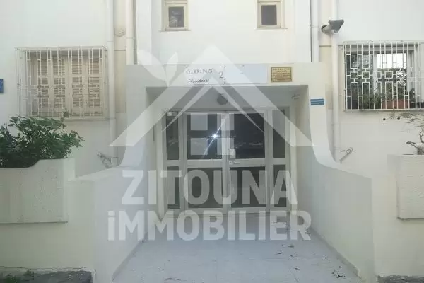 A louer un bel appartement meublé au Manar 1