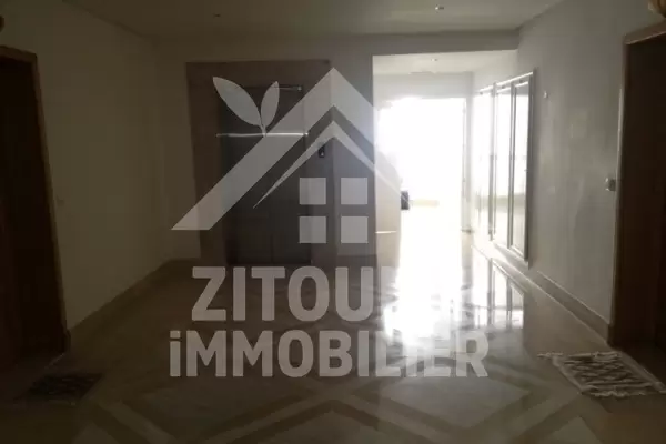 A louer bel appartement au LAC 2