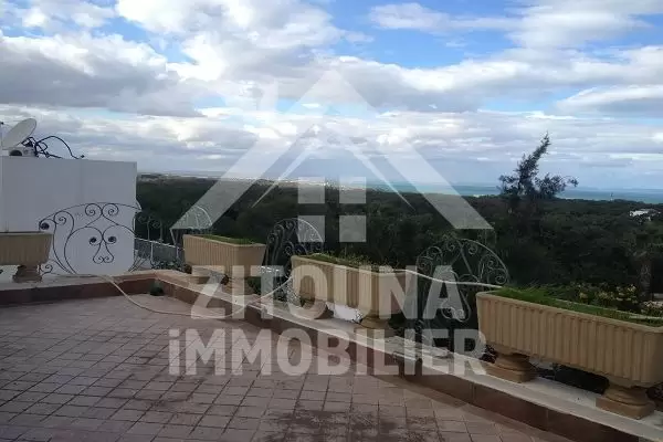 A louer une belle villa au Golden Tulip