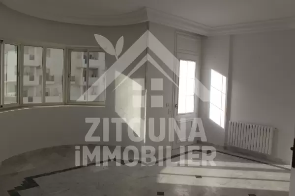 Appartement à louer à la cité Ennaser