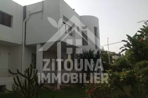 Une belle villa à vendre à el Menzeh 4