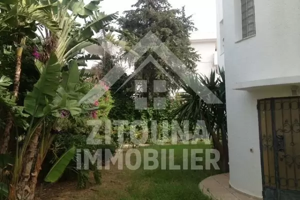 Une belle villa à vendre à el Menzeh 4