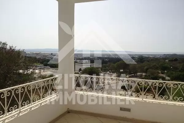 A louer un duplex à Gammarth