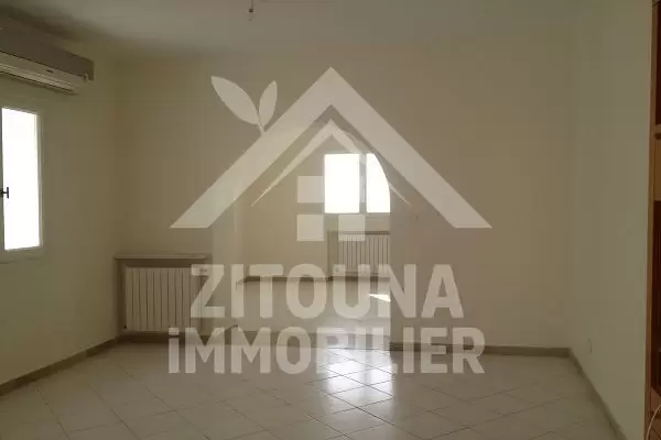 A louer un duplex à Gammarth