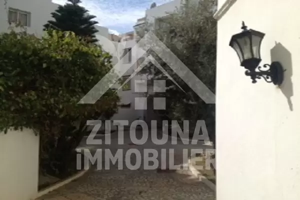 A louer un bel appartement à cité Ennasr