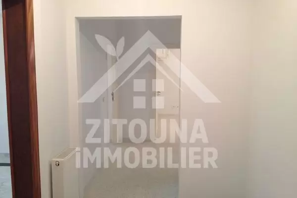 A louer un bel appartement à la marsa