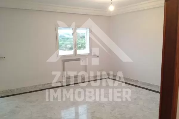 A louer un bel appartement à la marsa