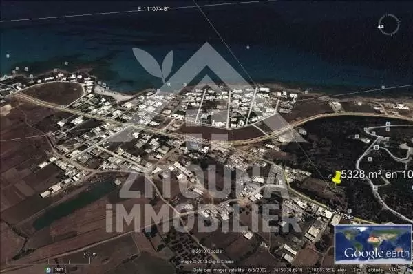 A vendre un terrain .....