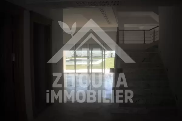 A louer belle villa avec piscine