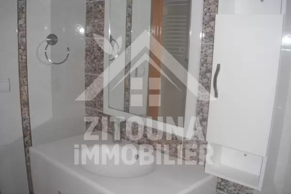 A louer belle villa avec piscine