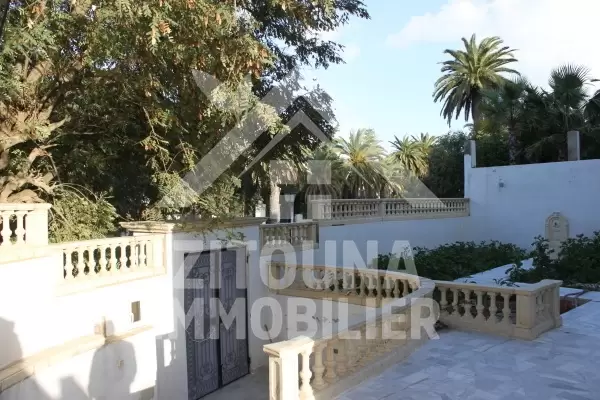 Villa à louer avec piscine