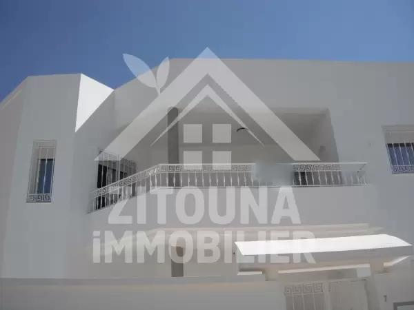 Etage de villa à louer