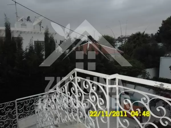 Étage de villa à louer