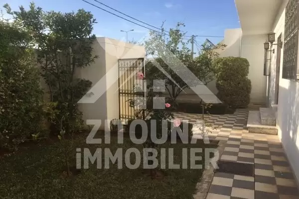 Rez de chaussée à louer