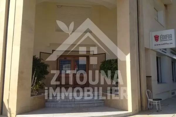 A louer bel appartement meublé