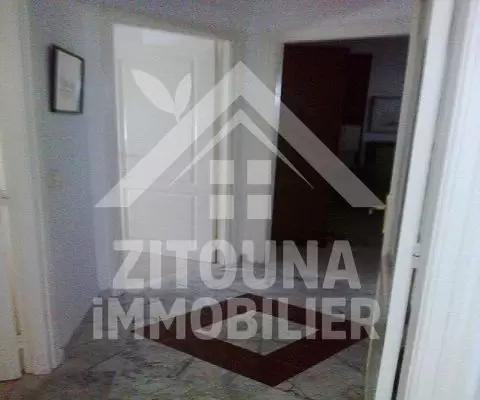 A louer un bel appartement à cité Ennasr