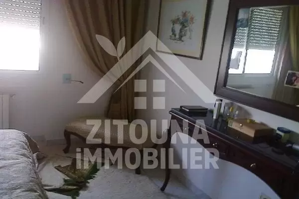 A louer un bel appartement à cité Ennasr