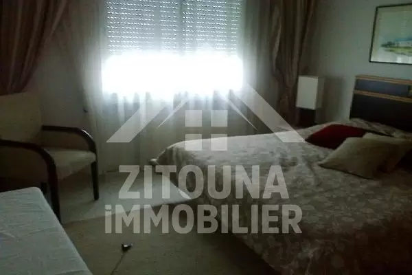 A louer un bel appartement à cité Ennasr