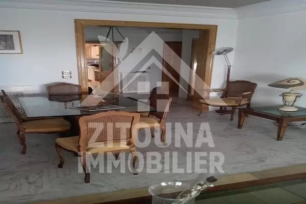 Un bel appartement à louer à La Marsa