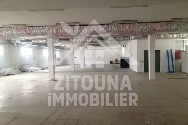 A louer un entrepôt à La soukra