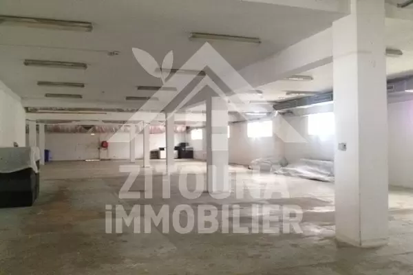 A louer un entrepôt à La soukra