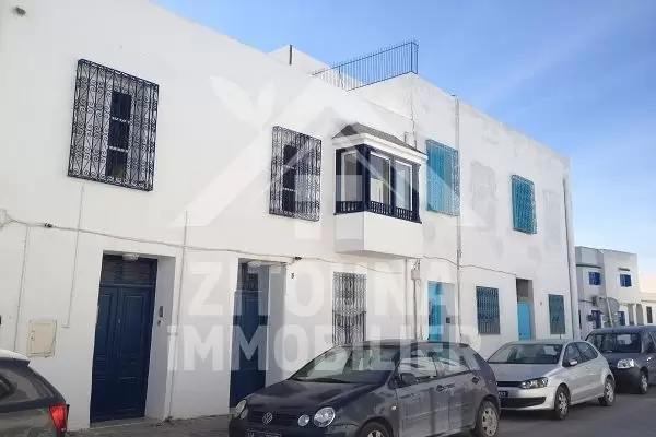 Bel étage de villa à louer