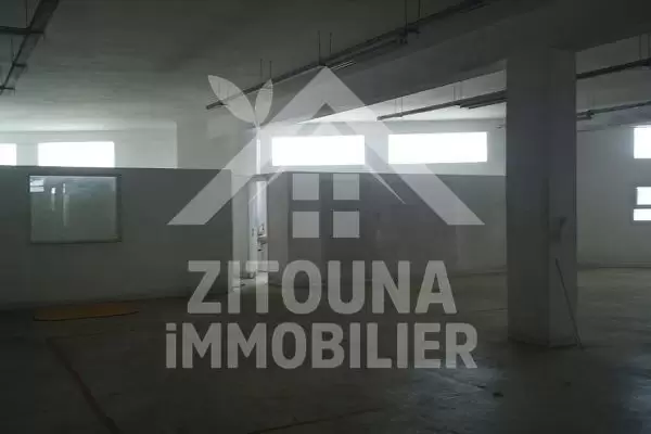 Location de deux Bâtiments jumelables à usage industriel à la Zone Industrielle de charguia