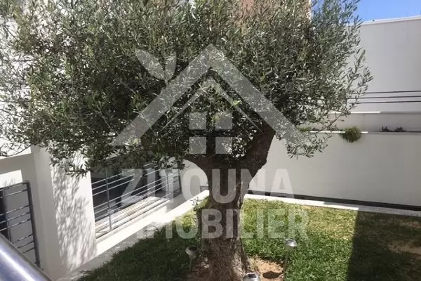 Rez de chaussée de Villa à louer entièrement meublé