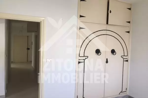Très bel appartement à Ain Zaghouan