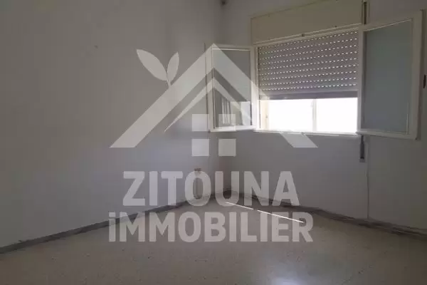 Très bel appartement à Ain Zaghouan