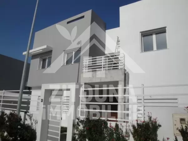 Beau duplex à louer à Gammarth