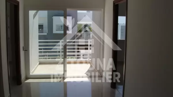 Beau duplex à louer à Gammarth