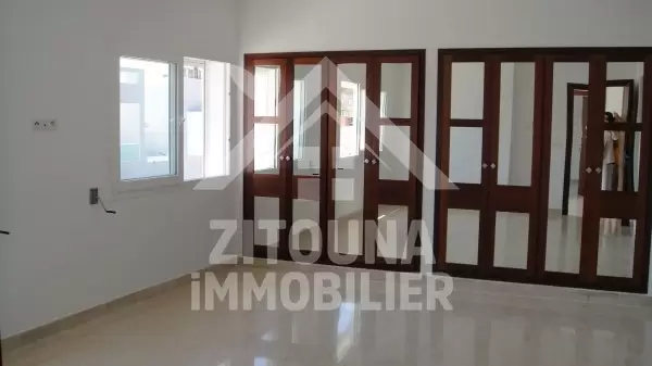 Beau duplex à louer à Gammarth