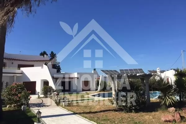 Belle Villa à vendre à la soukra