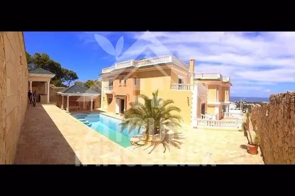 A vendre une magnifique villa à Bizerte
