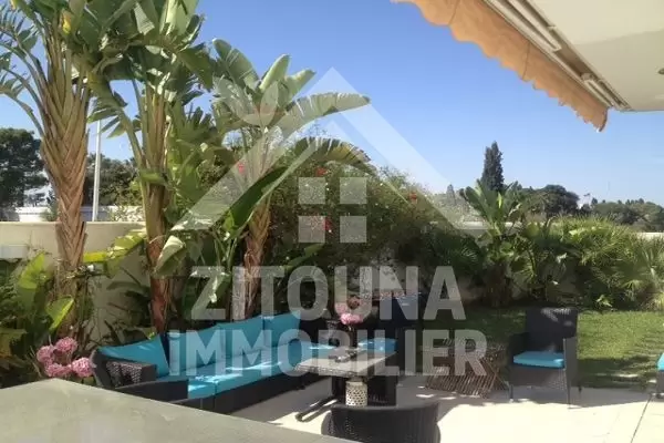 Belle villa à louer semi meublé