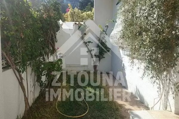 Location un RDC de Villa à La Marsa